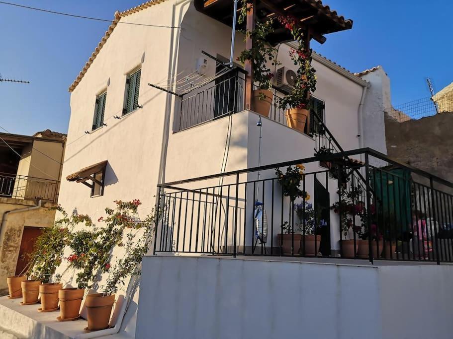 Gwgw's House